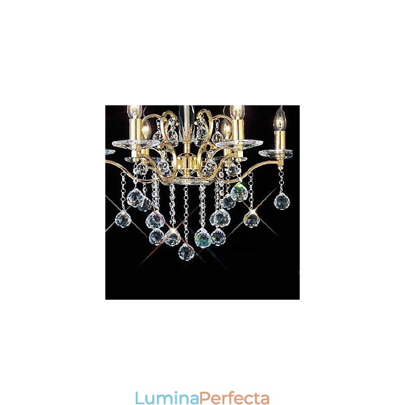 Candelabru clasic tradițional din metal auriu de cristal