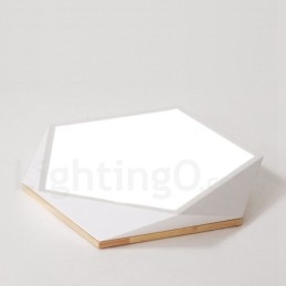 Plafoniera din lemn, cu abajur din acril, în stil nordic