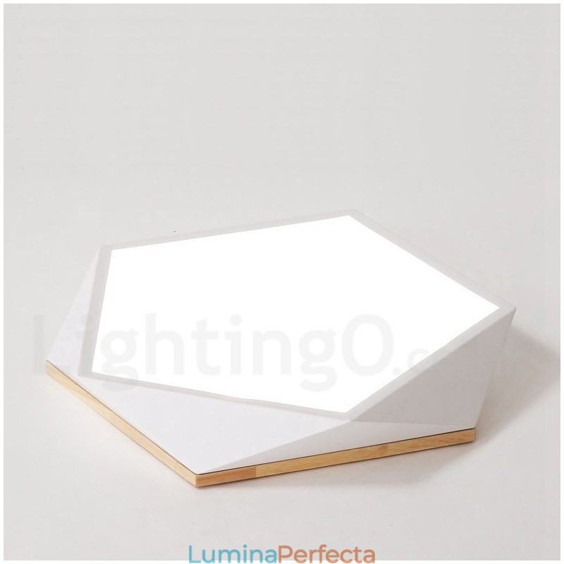 Plafoniera din lemn, cu abajur din acril, în stil nordic