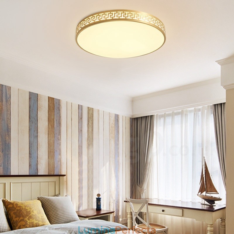 Plafoniera rotundă din alamă pură, modernă, contemporană, în stil nordic, cu abajur din acril
