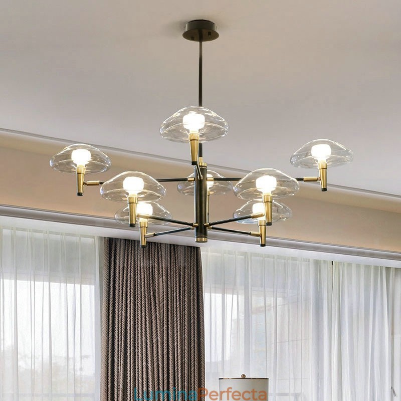 Candelabru cu finisaj vopsit galvanizat cu 8 lumini, cu abajururi de sticlă