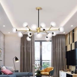 Sala de expoziții cu candelabru cu fasole magică postmodernă