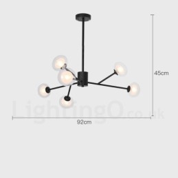 Sala de expoziții cu candelabru cu fasole magică postmodernă
