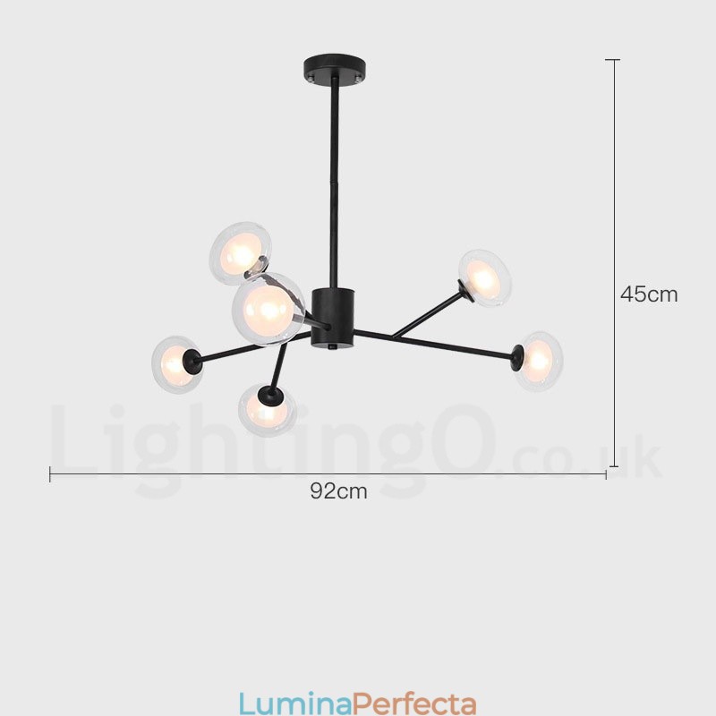 Sala de expoziții cu candelabru cu fasole magică postmodernă