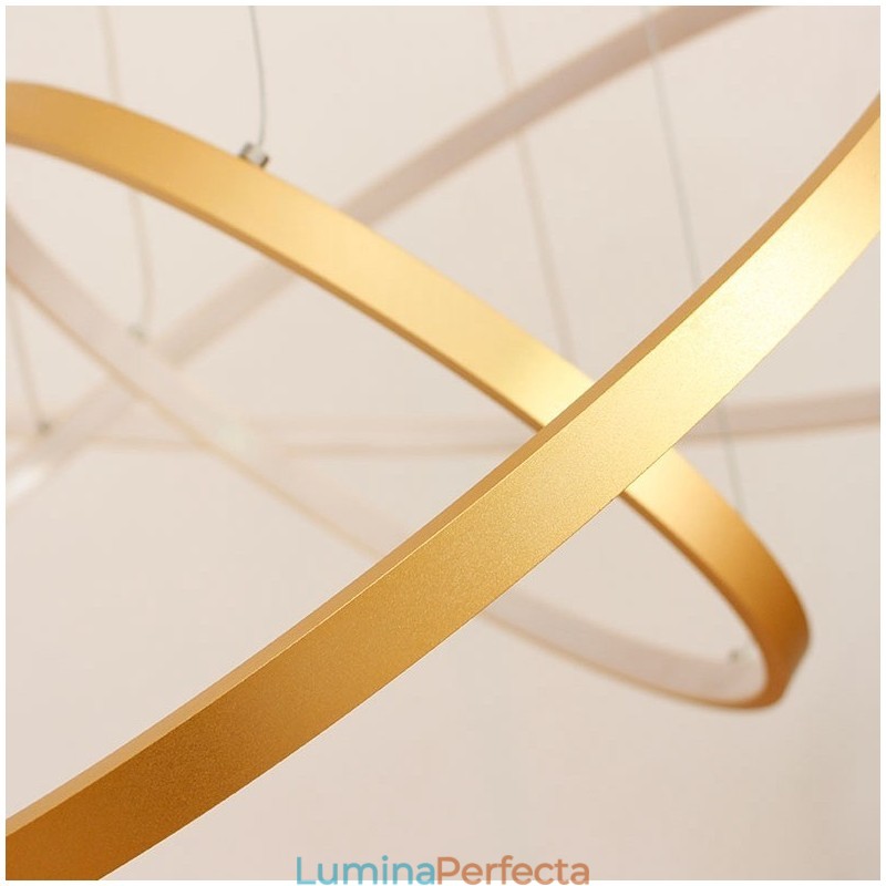 Lampă suspendată reglabilă cu telecomandă Design modern auriu cu trei inele