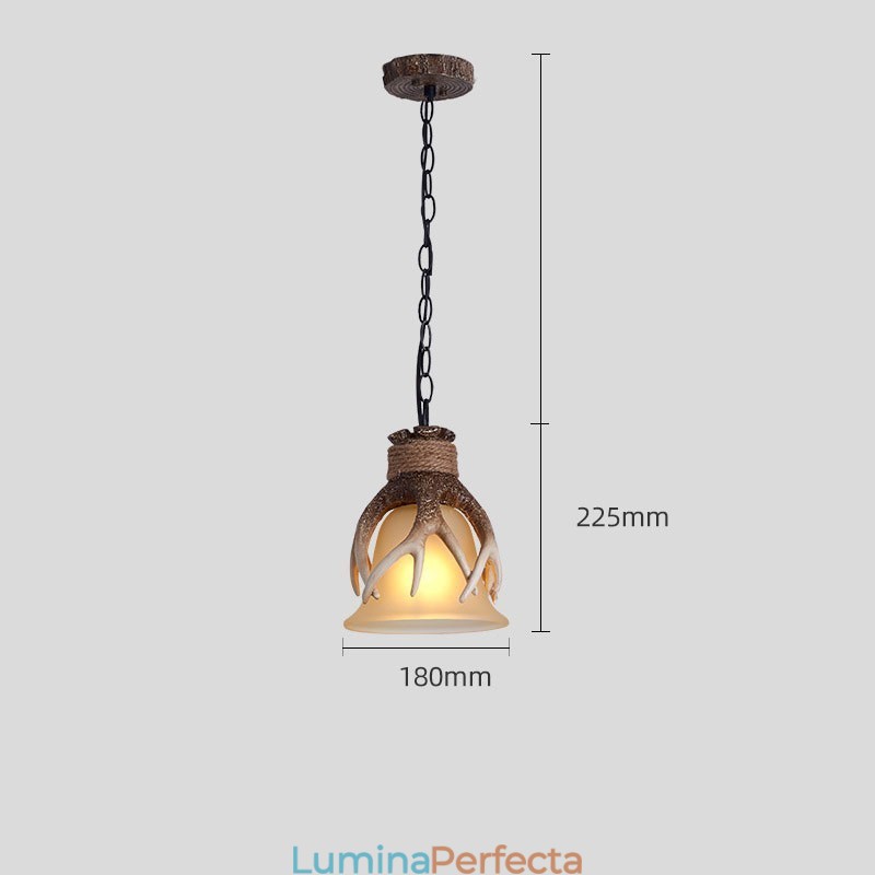 O lumină rustică artistică retro Antler antică cu abajur de sticlă