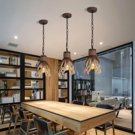 O lumină rustică artistică retro Antler antică O lumină rustică artistică retro Antler antică