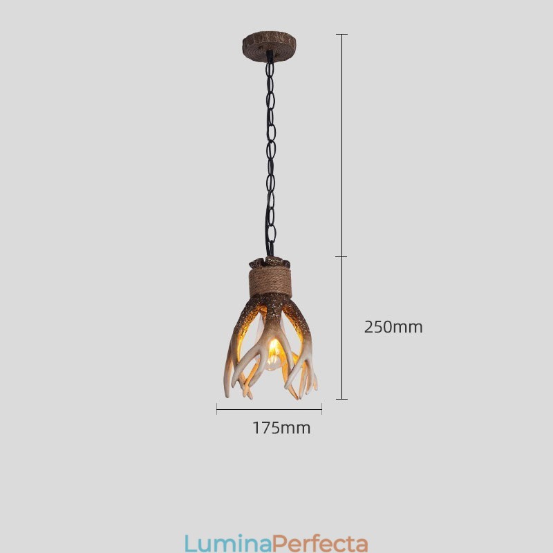 O lumină rustică artistică retro Antler antică