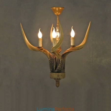 Candelabru antic Antler cu 4 lumini, rustic artistic, retro Candelabru antic Antler cu 4 lumini, rustic artistic, retro