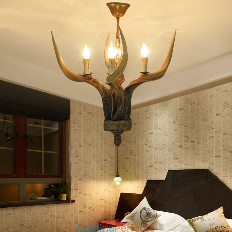 Candelabru antic Antler cu 4 lumini, rustic artistic, retro