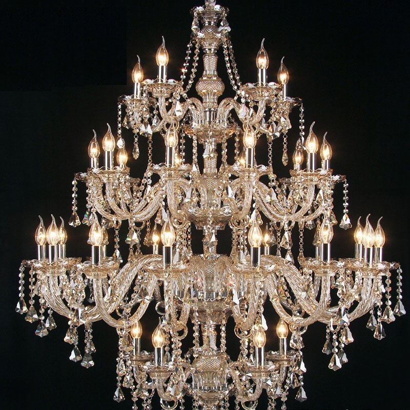 Plafoniera candelabru de cristal coniac cu 35 de lumini