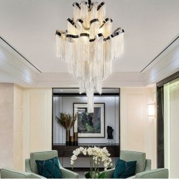 Lampă suspendată modernă elegantă cu ciucuri