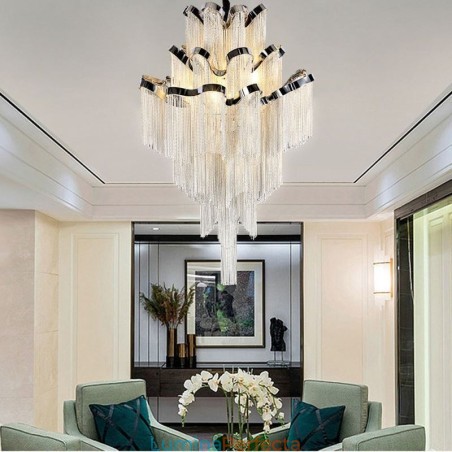 Lampă suspendată modernă elegantă cu ciucuri