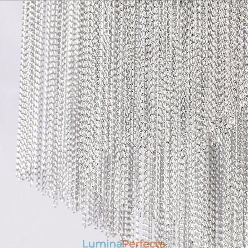 Lampă suspendată modernă elegantă cu ciucuri