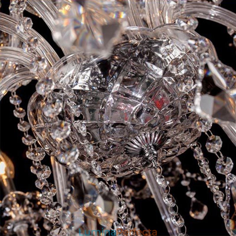 Plafoniera transparentă cu candelabru european mare de cristal