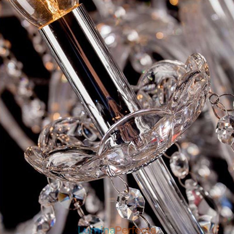 Plafoniera transparentă cu candelabru european mare de cristal