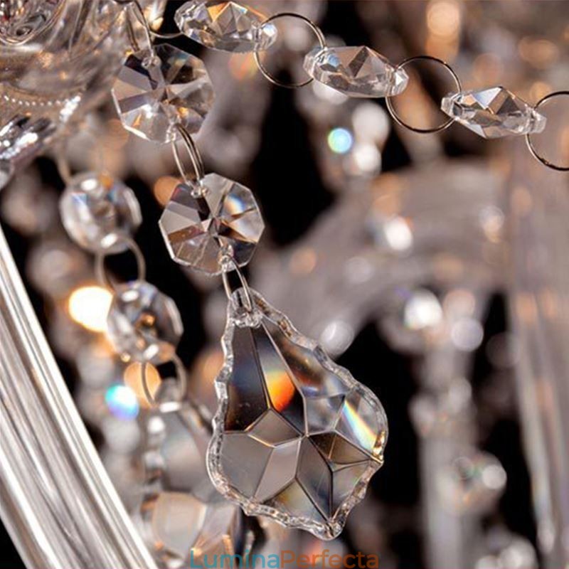 Plafoniera transparentă cu candelabru european mare de cristal