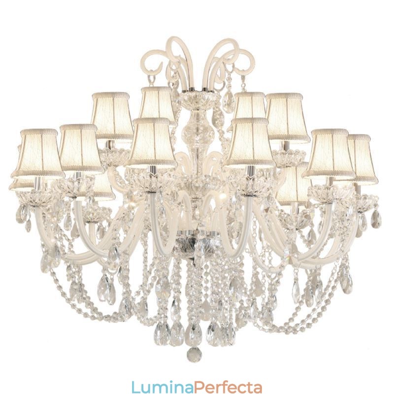 Candelabru european mare de cristal pendantal alb