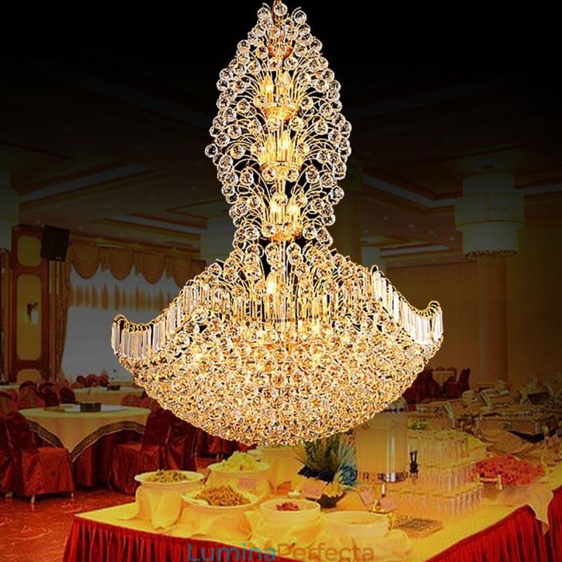Candelabru din Imperiul de Cristal European Lumină cu pandantiv mare de culoare aurie