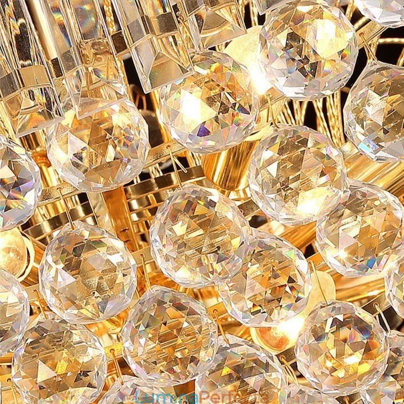 Candelabru din Imperiul de Cristal European Lumină cu pandantiv mare de culoare aurie
