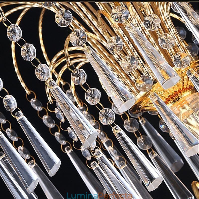 Candelabru de cristal grațios Lumină suspendată clasică de culoare aurie