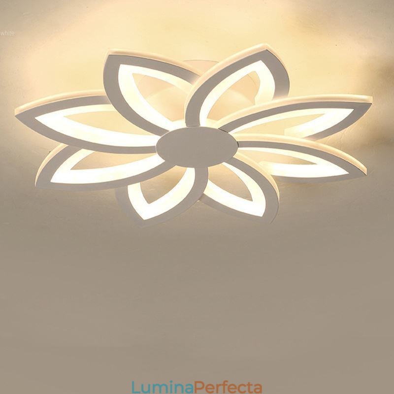 Plafoniera cu floare din acril care atrage ochiul 55 cm