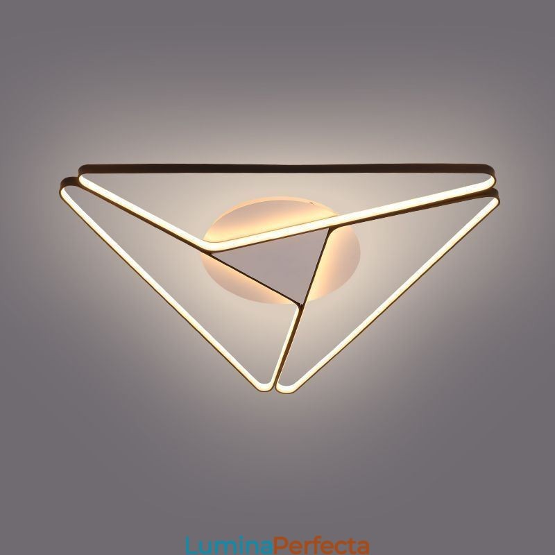 Plafoniera triunghiulară minimalistă cu montare încasată