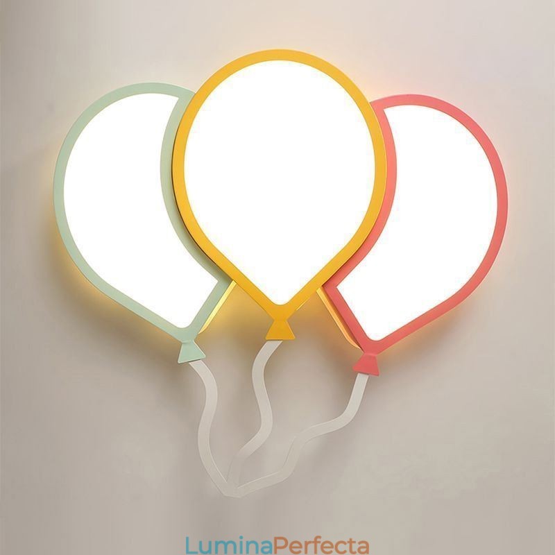 Plafoniera modernă cu montare încadrată. Plafoniera cu umbră cu balon