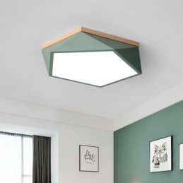 Plafoniera modernă cu design în formă de diamant. Plafoniera cu montare încastrabilă cu reglaj