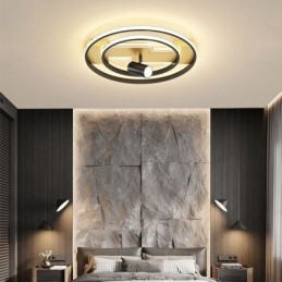 Plafoniera din acrilic cu montaj geometric