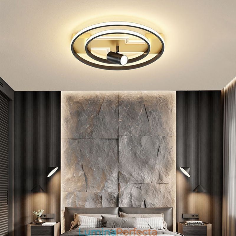 Plafoniera din acrilic cu montaj geometric