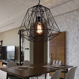 Pandantiv cu abajur din împletitură neagră