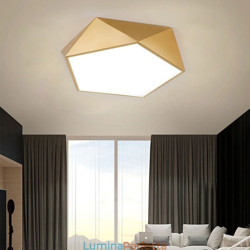 Plafoniera din acrilic cu montaj geometric auriu
