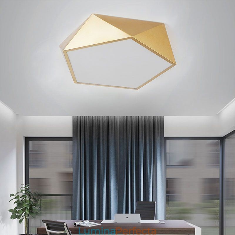 Plafoniera din acrilic cu montaj geometric auriu