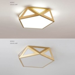 Plafoniera din acrilic cu montaj geometric auriu