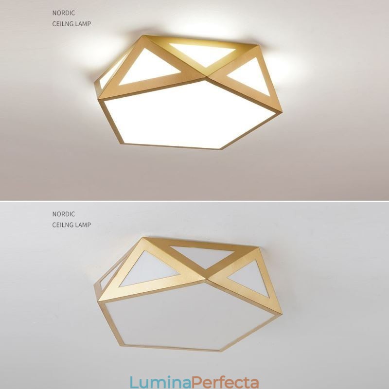 Plafoniera din acrilic cu montaj geometric auriu