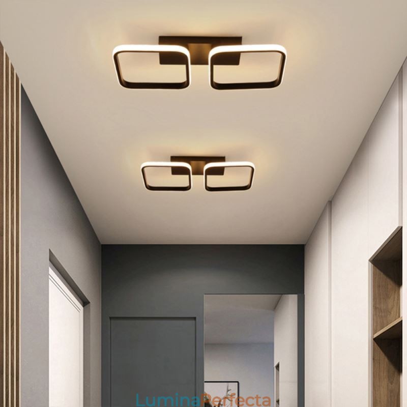 Plafoniera modernă, minimalistă, cu cadru pătrat din acrilic