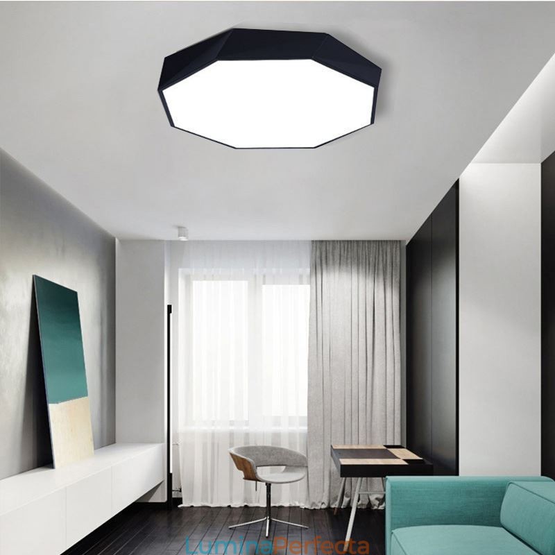 Plafoniera modernă cu montaj încastrat cu design special octogonal. Lampă ultra subțire