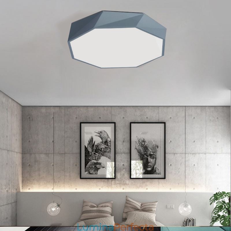 Plafoniera modernă cu montaj încastrat cu design special octogonal. Lampă ultra subțire
