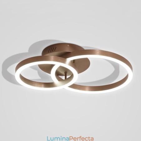 Plafoniera creativă, modernă, simplă, cu montare în plasă. Iluminare călduroasă Plafoniera creativă, modernă, simplă, cu montare în plasă. Iluminare călduroasă