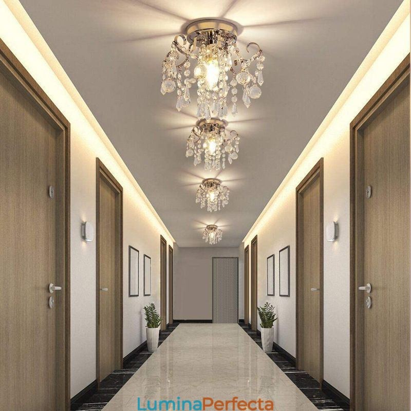 Plafoniera modernă, minimalistă, cu un singur cristal
