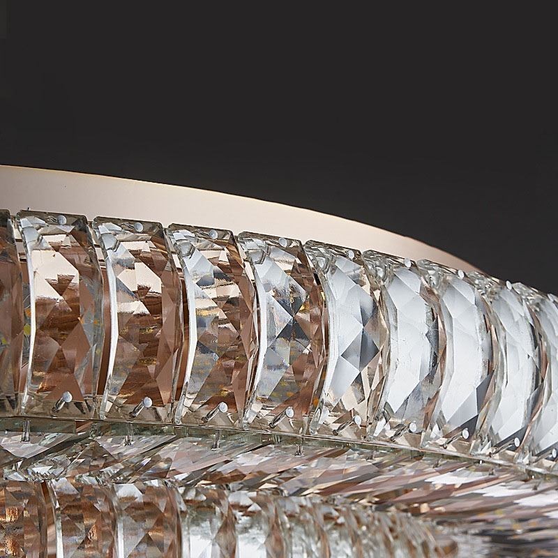 Plafoniera rotundă cu decorare din cristal