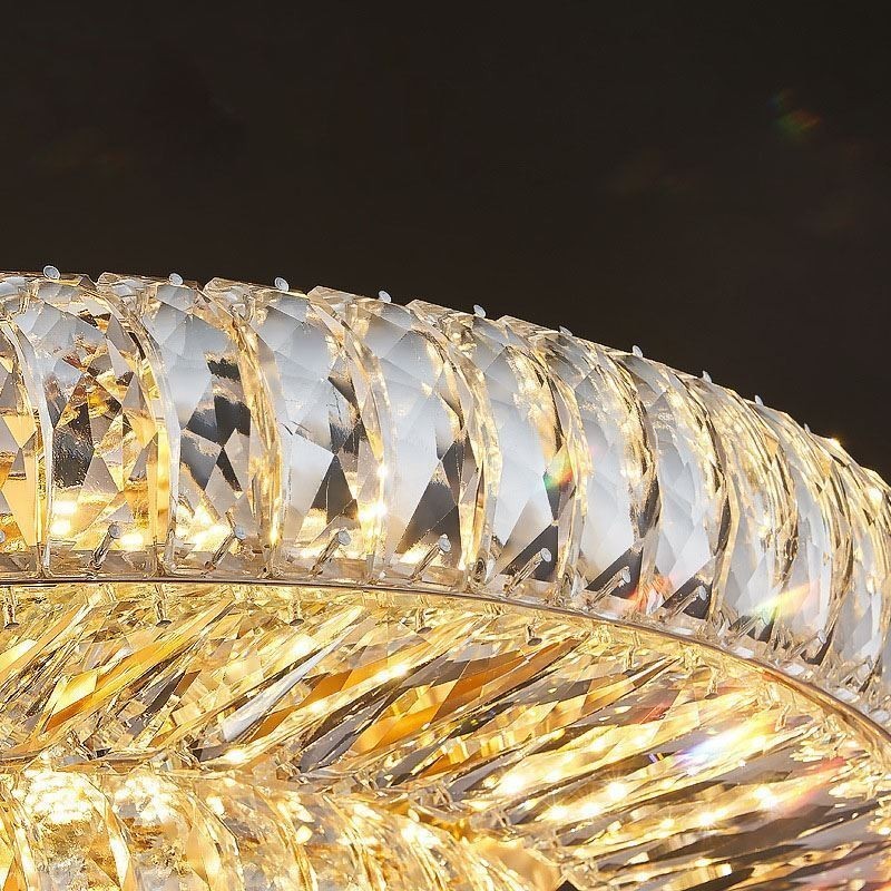 Plafoniera rotundă cu decorare din cristal
