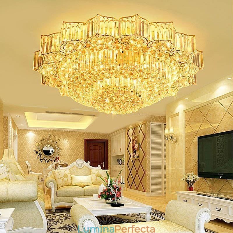 Candelabru rotund din cristal, elegant, în formă de floare