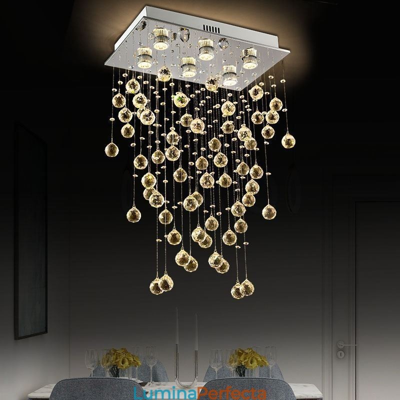 Plafoniera modernă cu lustre din cristal