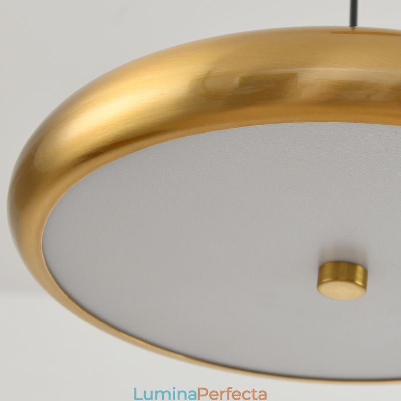 Lampă suspendată cu trei capete Lampă suspendată rotundă
