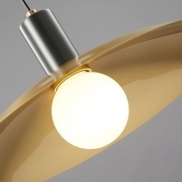 Lampă suspendată modernă simplă