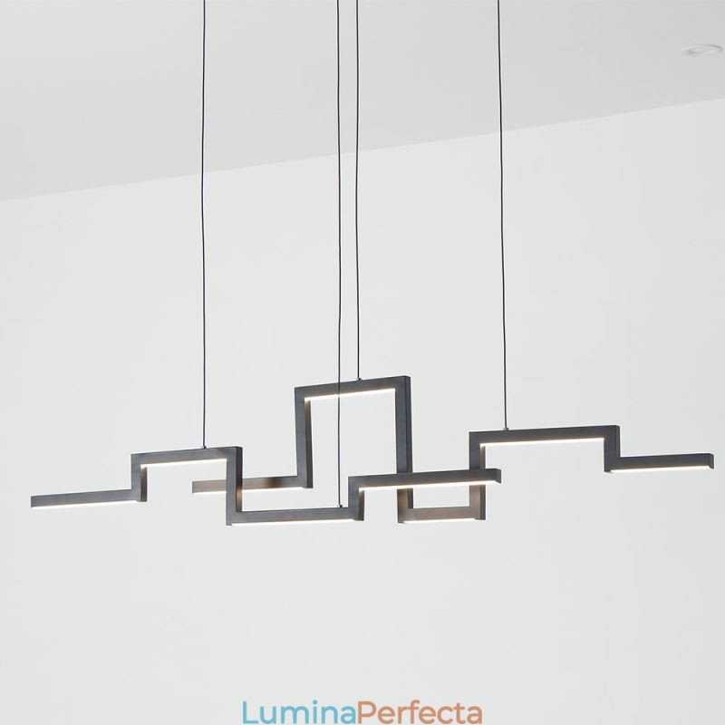 Candelabru modern din acrilic negru