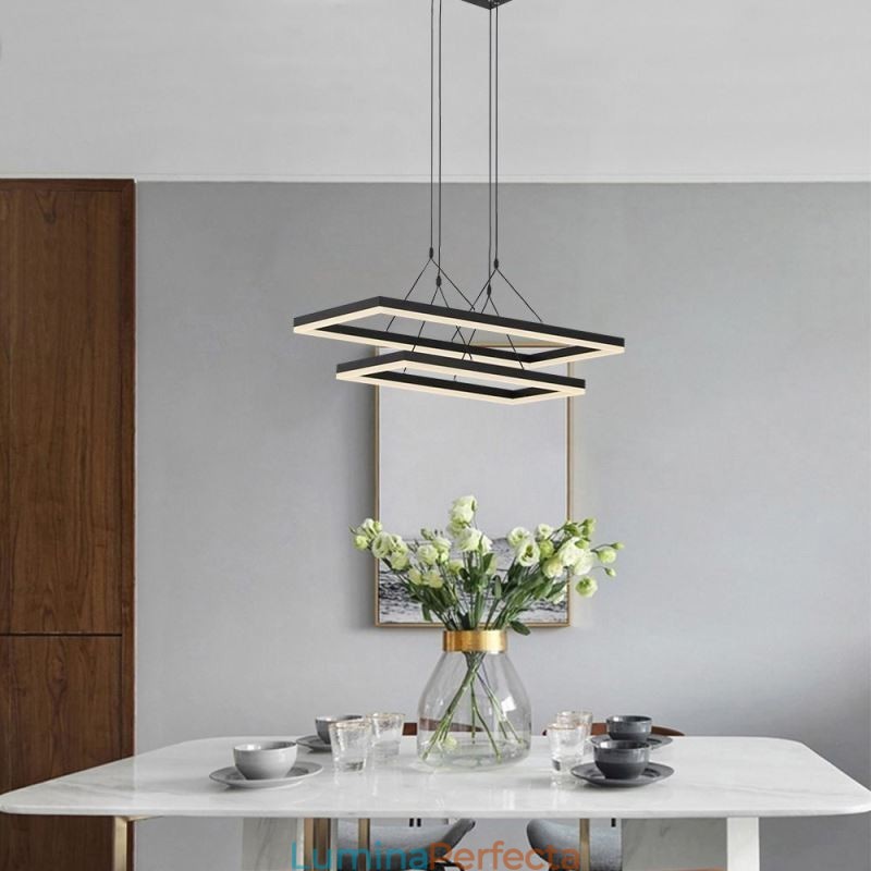 Candelabru din acrilic negru cu cadru modern