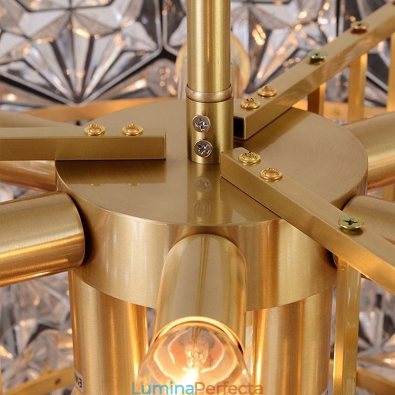 Lampă suspendată din sticlă europeană Candelabru modern în formă de con